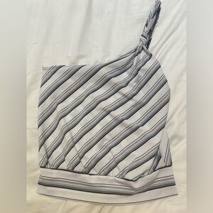 Styles brand Y2K stripped one shoulder top S